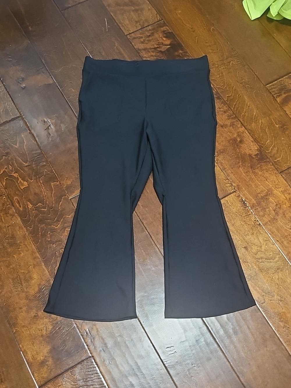 torrid Black Flare Legging Pants Sz 1 NWOT